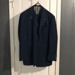 Jacket (46L), vest (46L), and pants (40W)